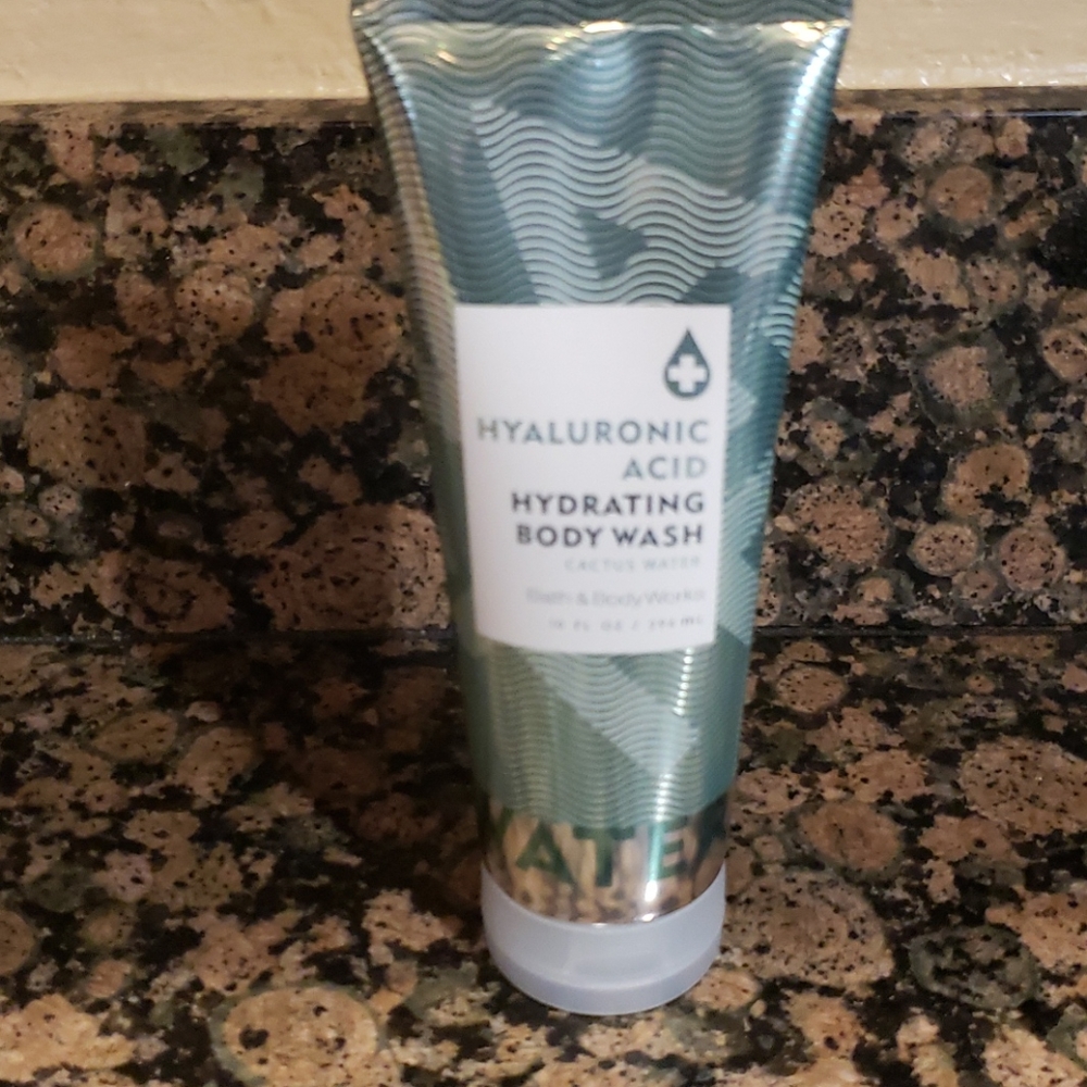 BBW Hyaluronic Acid body wash